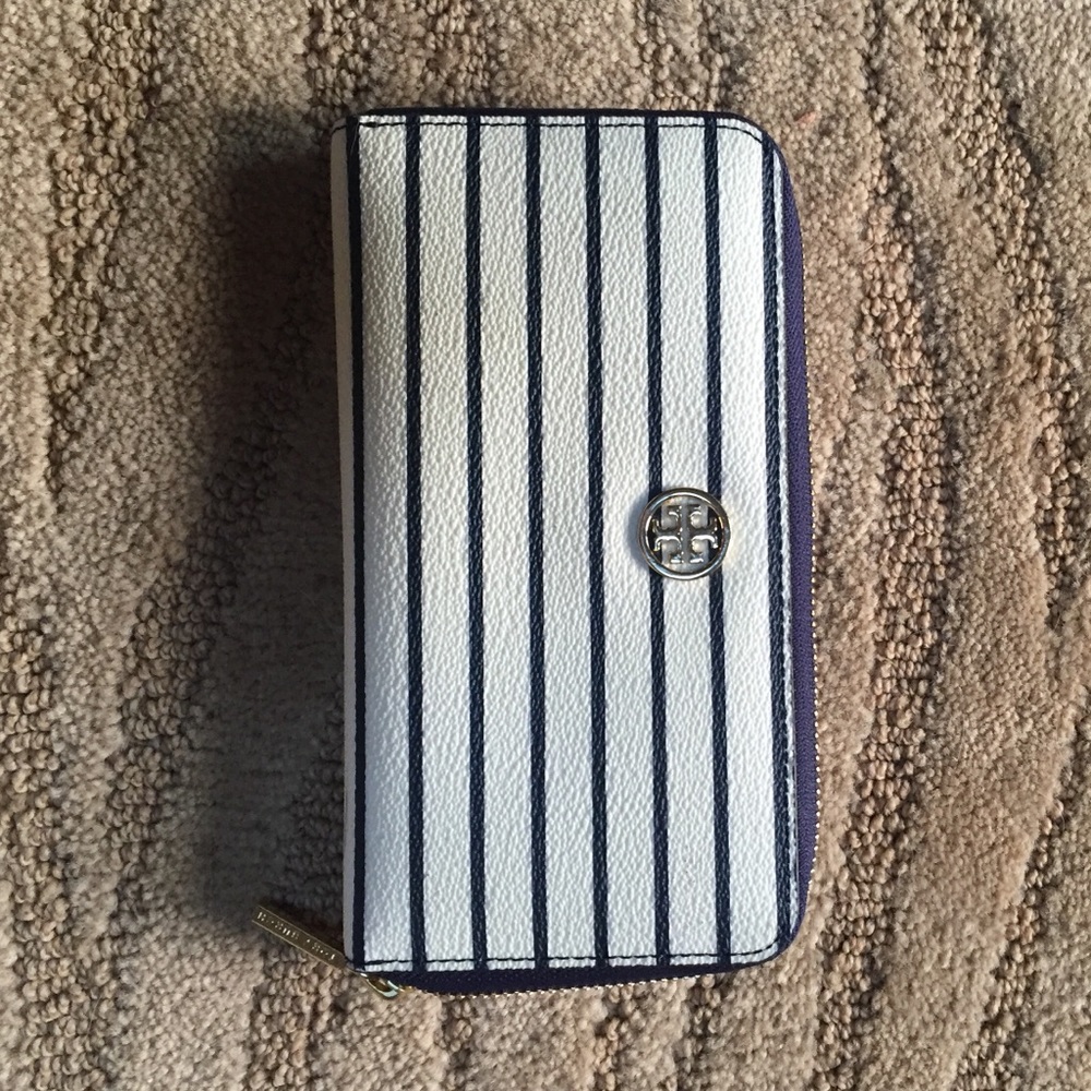 Tory Burch Continental Wallet